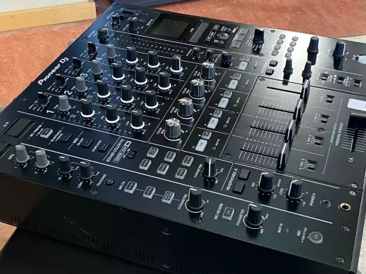 Pioneer DJ DJM-A9 4